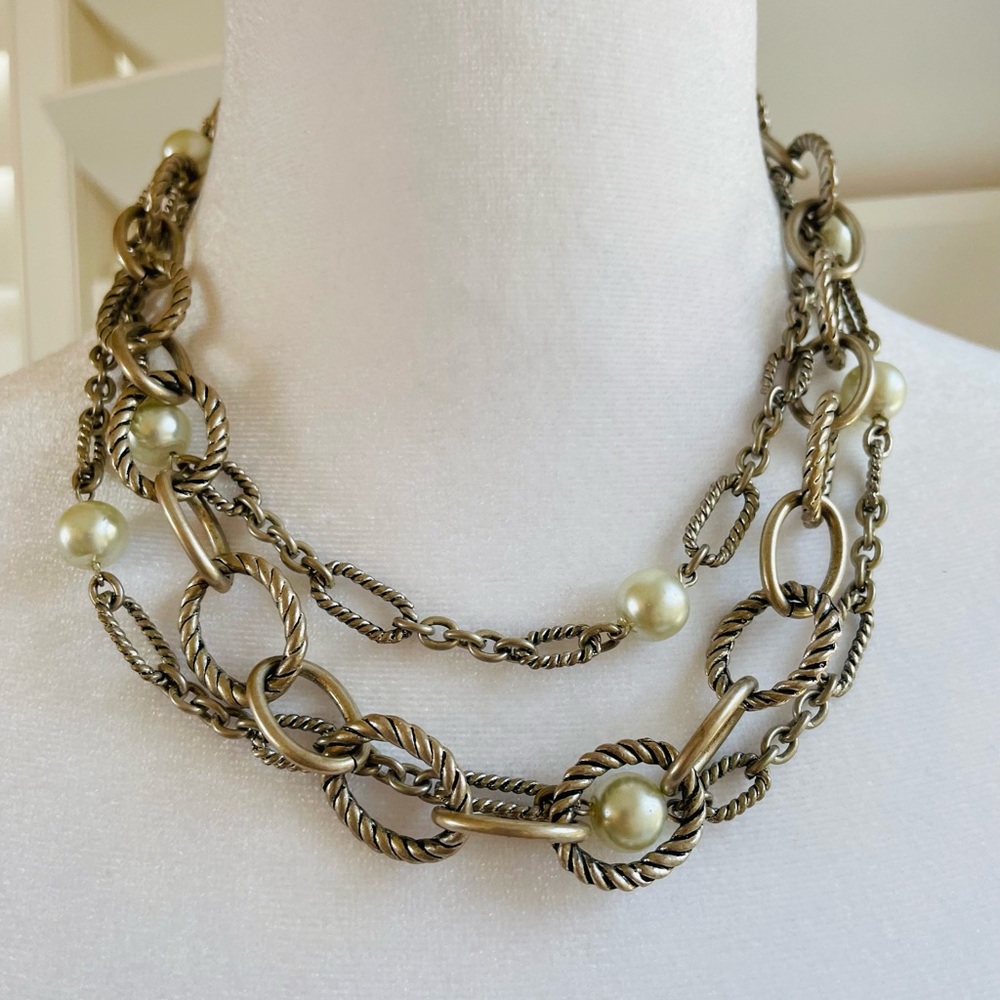 3 Silver Tone chains. Faux pearl. Toggle closure choker Necklace.